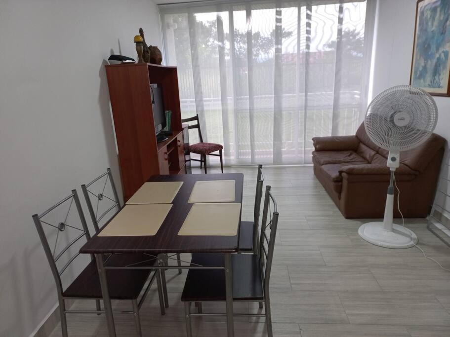 Apartment En Ricaurte, Arrayanes De Penaliza
